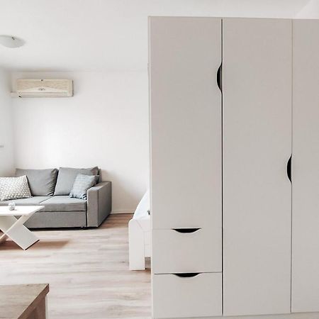 Studio Apartment Sanya Liubliana Exterior foto
