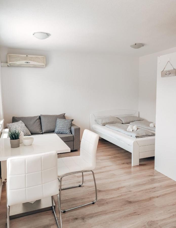 Studio Apartment Sanya Liubliana Exterior foto